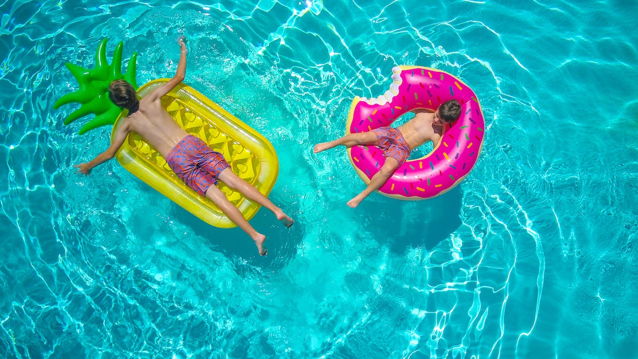 Pool im Hausgarten -> Zehn goldene Regeln zum eigenen Schwimmbad